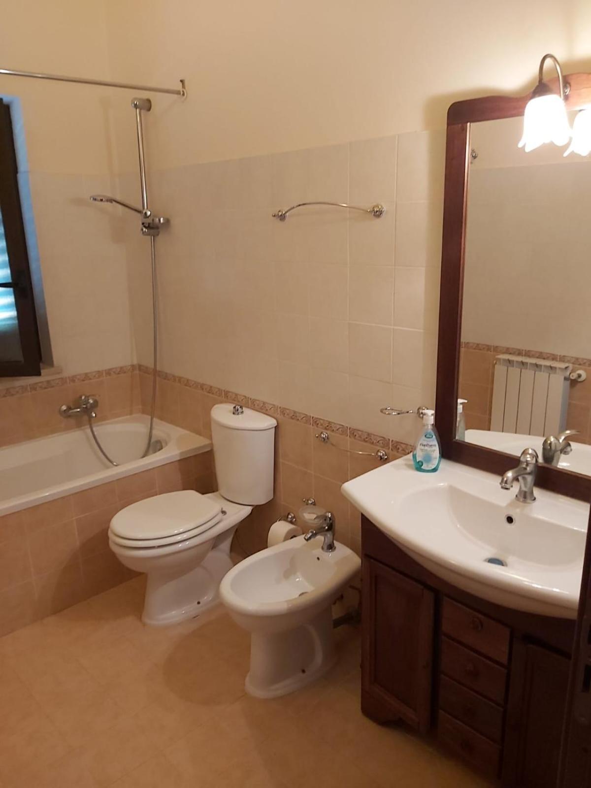 Casa Vacanza Marta Torrenova エクステリア 写真