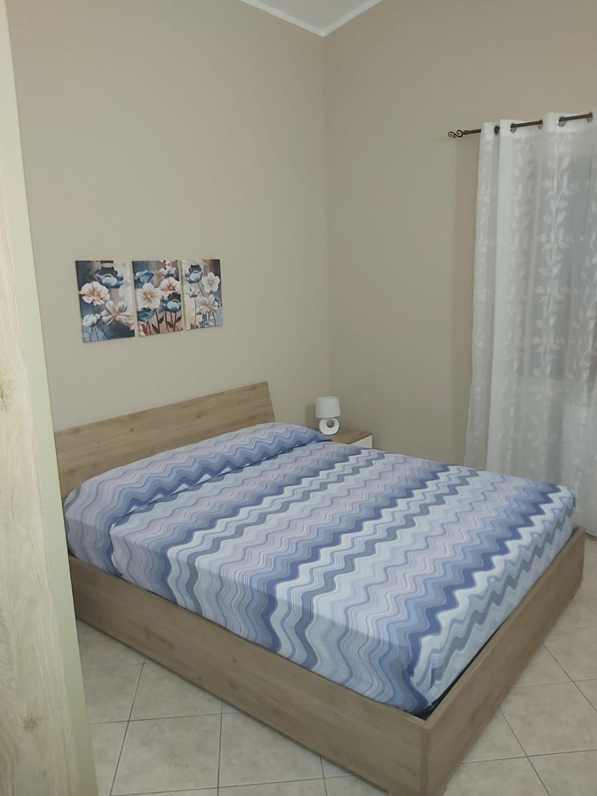 Casa Vacanza Marta Torrenova エクステリア 写真