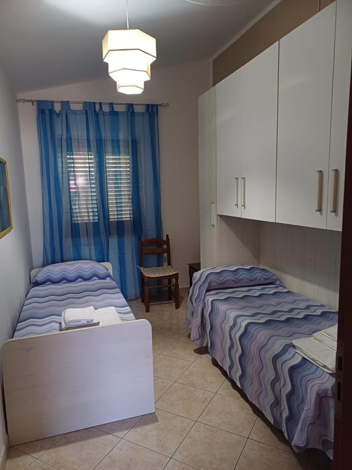 Casa Vacanza Marta Torrenova エクステリア 写真
